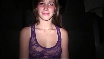 Alexa Curva Platita Noaptea Pentru Sex In Grup Pe Strada